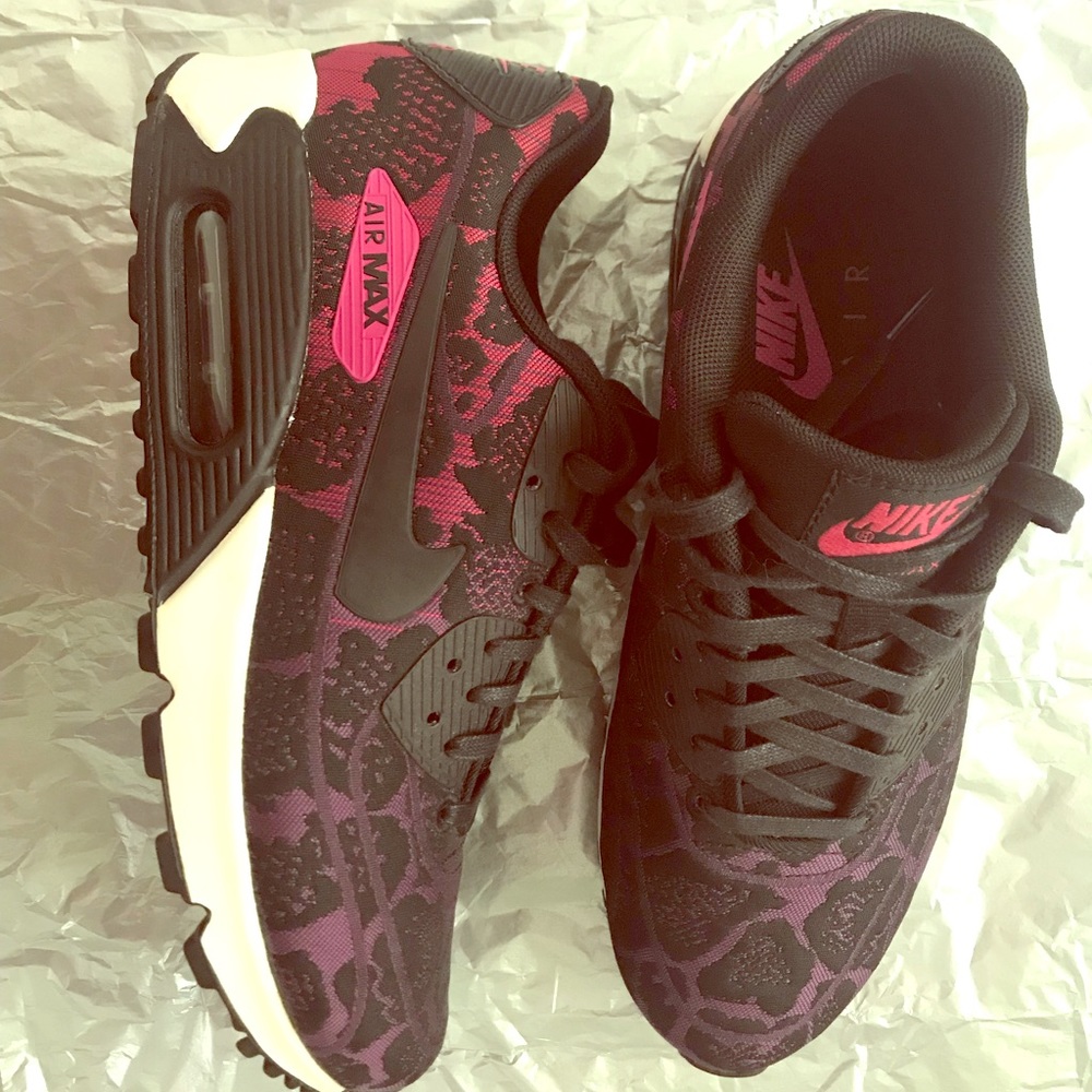 Women’s Nike Air Max 90 Jacquard style